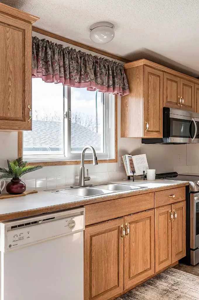 1600 Strachan Road SE Medicine Hat AB T1B4M3