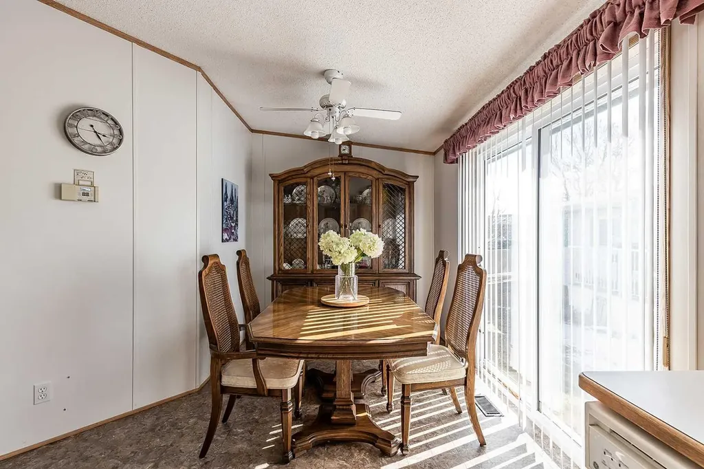 1600 Strachan Road SE Medicine Hat AB T1B4M3