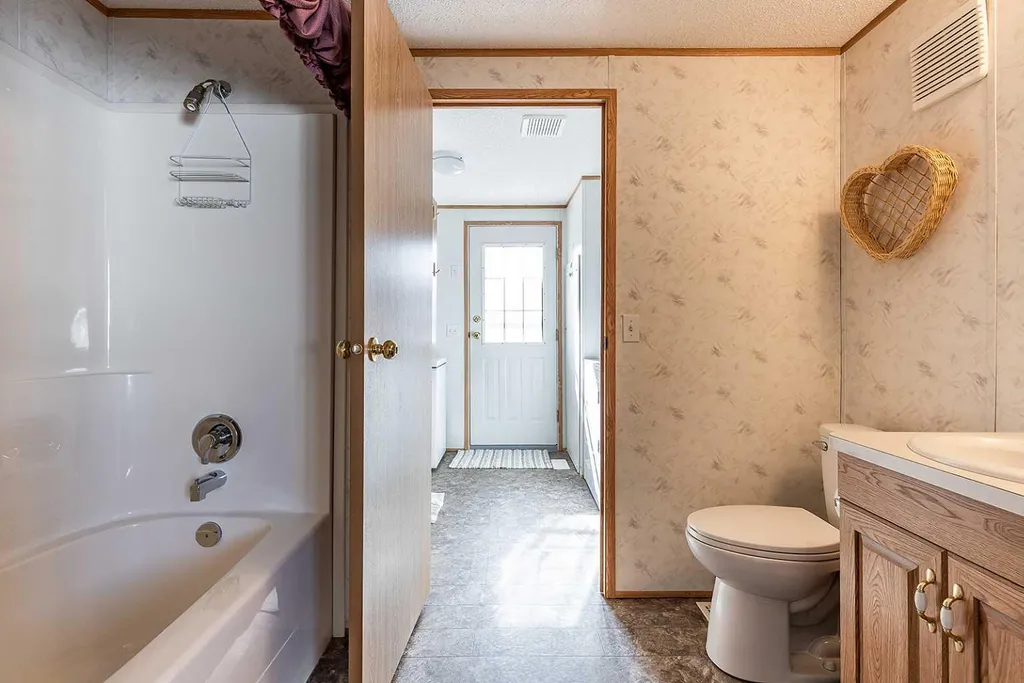 1600 Strachan Road SE Medicine Hat AB T1B4M3