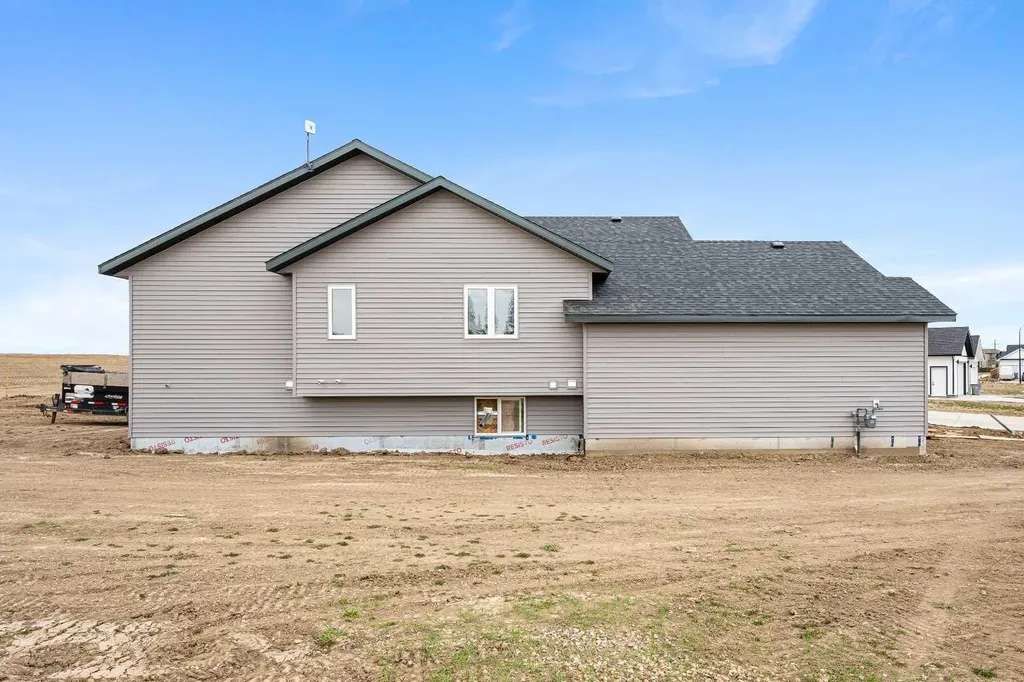 5519 13 Street Lloydminster AB T9V 3T4