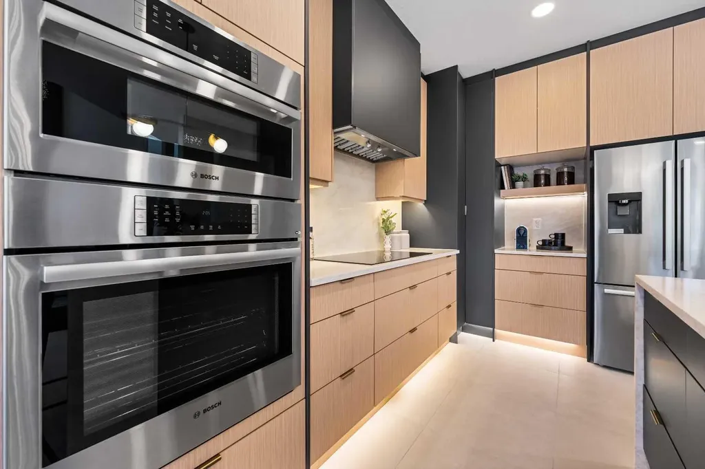 125 Discovery Place SW Calgary AB T3H 4N5