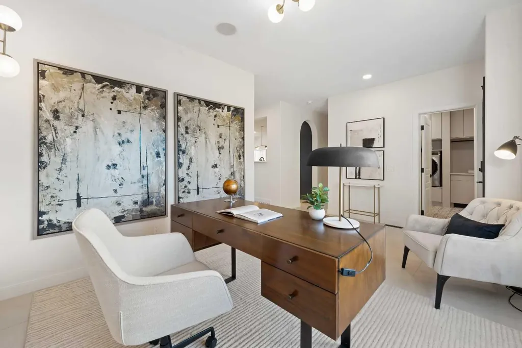 125 Discovery Place SW Calgary AB T3H 4N5
