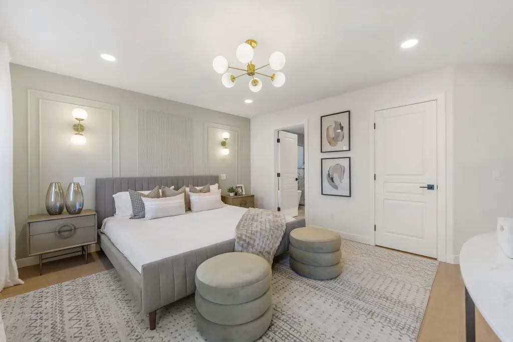 125 Discovery Place SW Calgary AB T3H 4N5