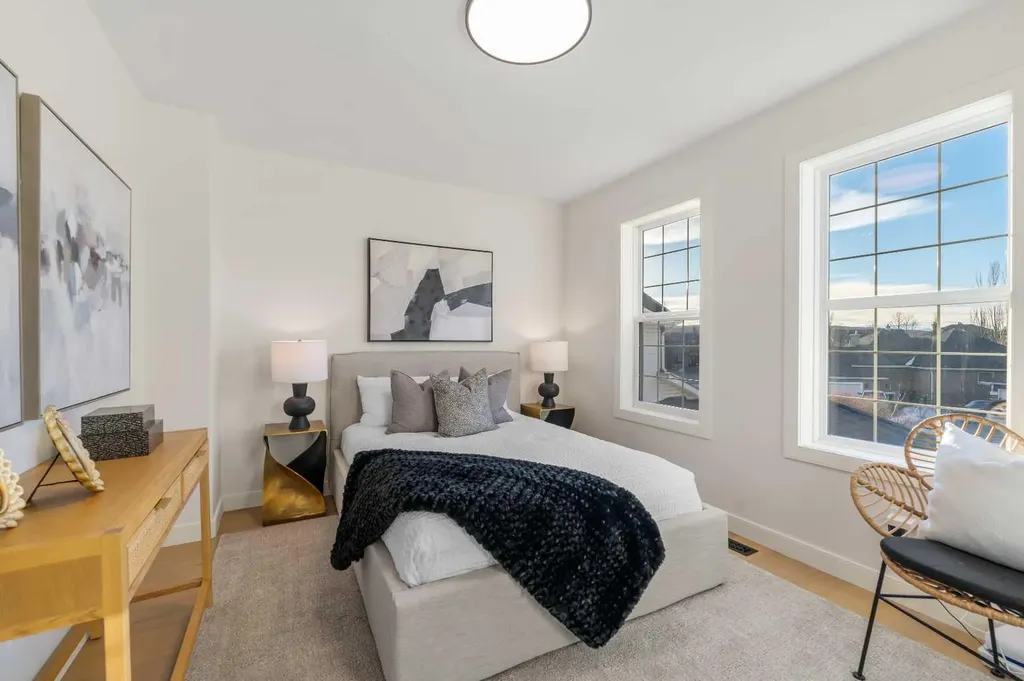 125 Discovery Place SW Calgary AB T3H 4N5