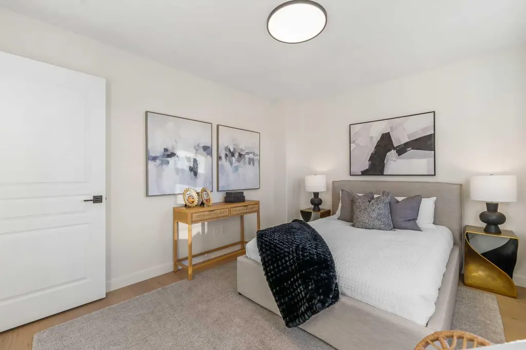 125 Discovery Place SW Calgary AB T3H 4N5