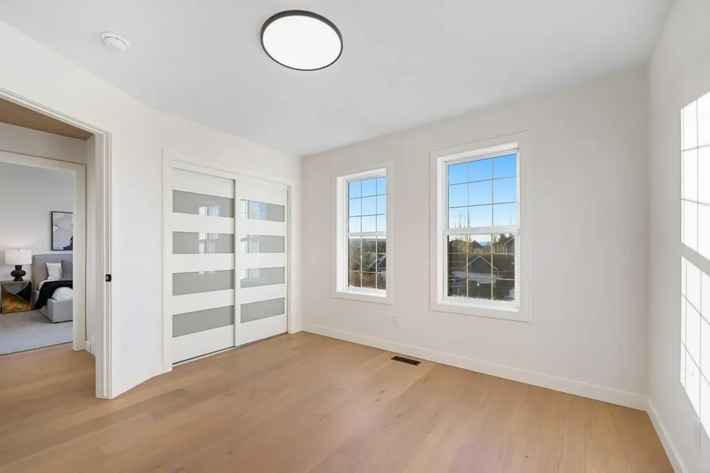 125 Discovery Place SW Calgary AB T3H 4N5