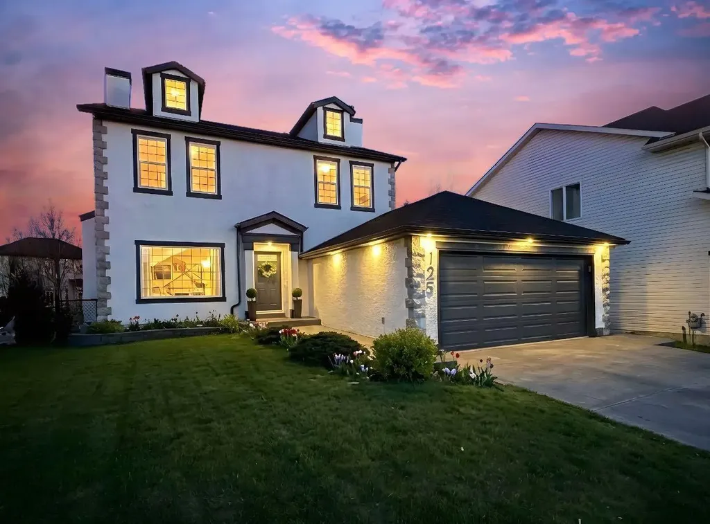 125 Discovery Place SW Calgary AB T3H 4N5