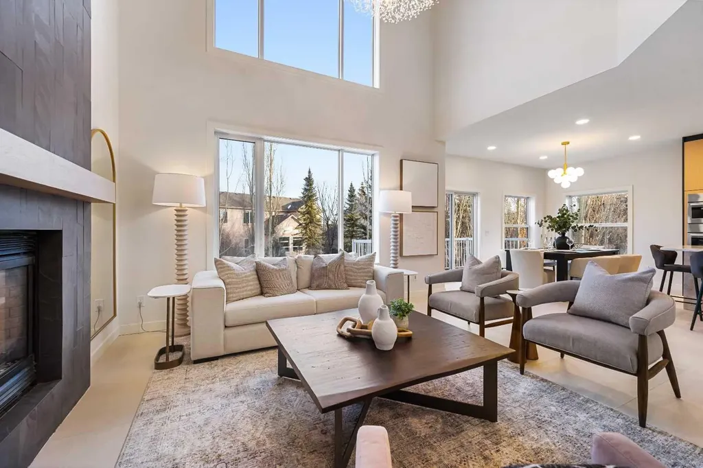 125 Discovery Place SW Calgary AB T3H 4N5