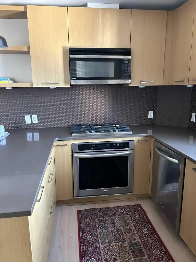 707 4 Street NE Calgary AB T2E 3S7