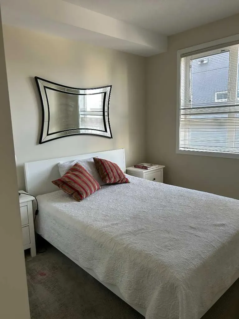 707 4 Street NE Calgary AB T2E 3S7