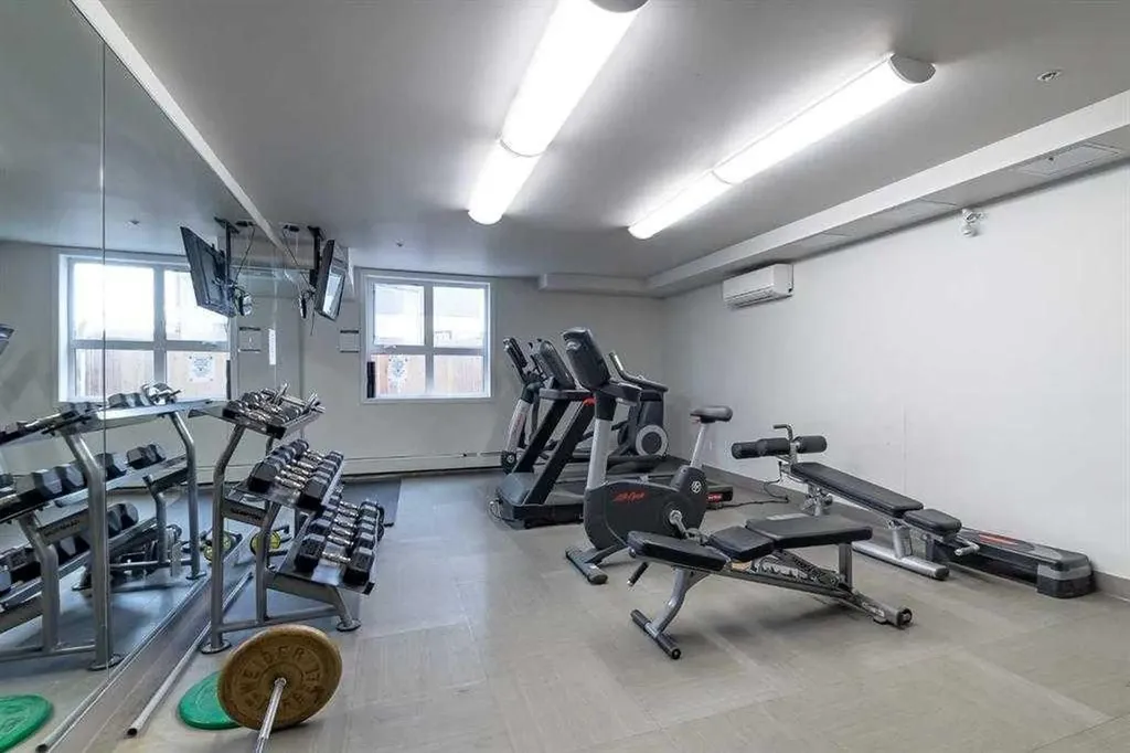 707 4 Street NE Calgary AB T2E 3S7