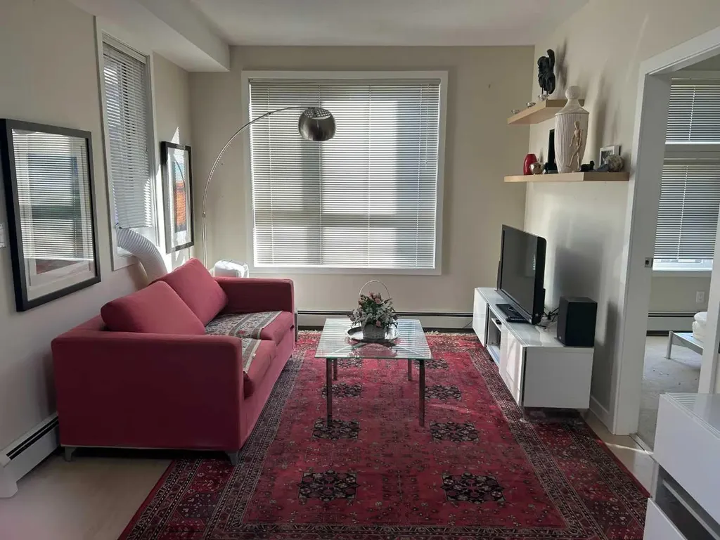 707 4 Street NE Calgary AB T2E 3S7