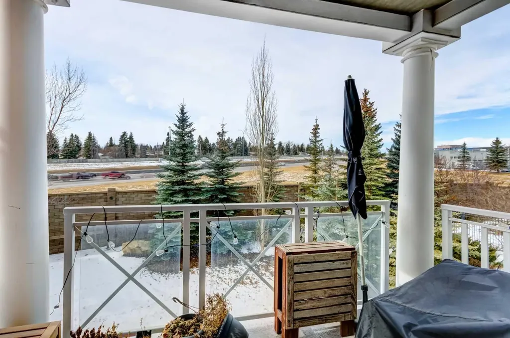 5605 Henwood Street SW Calgary AB T3E 7R2