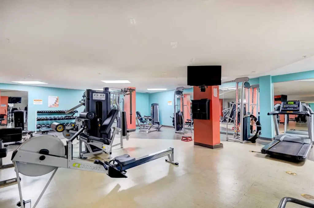 5605 Henwood Street SW Calgary AB T3E 7R2