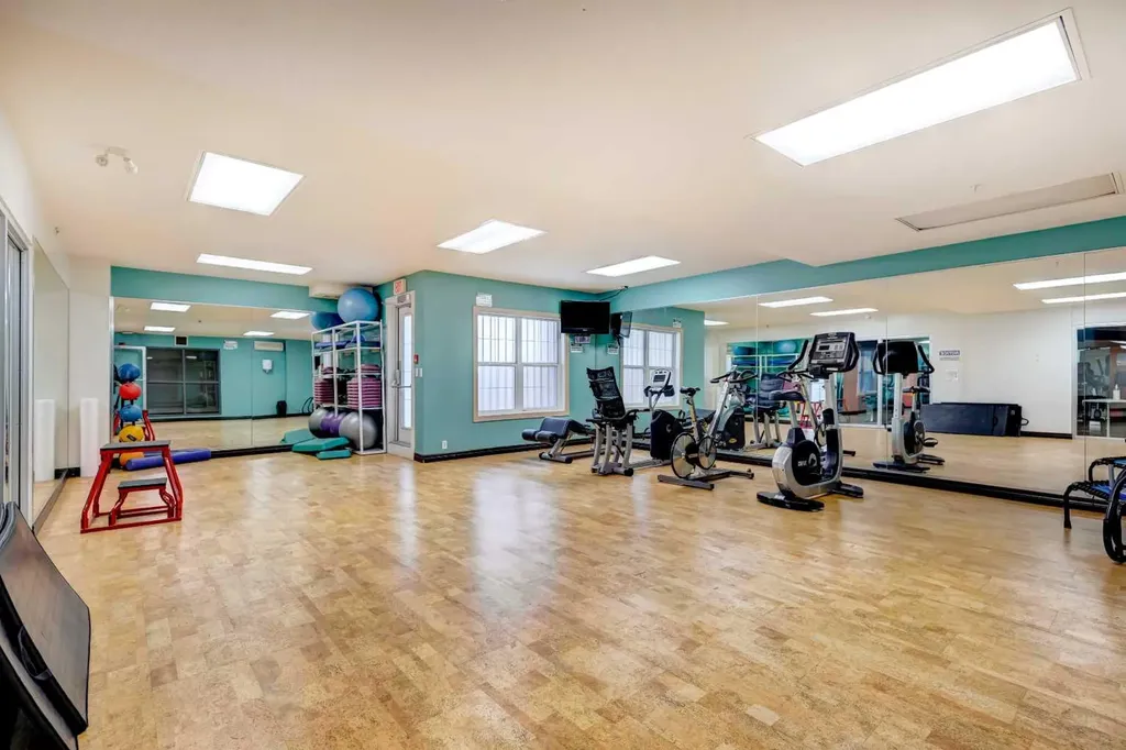5605 Henwood Street SW Calgary AB T3E 7R2