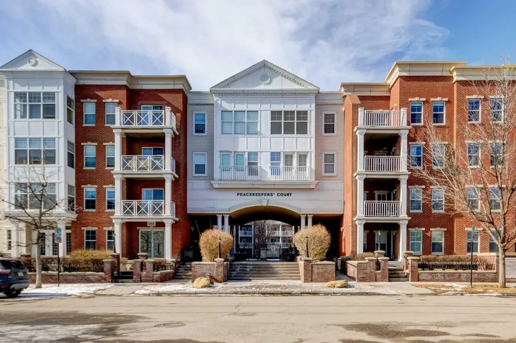 5605 Henwood Street SW Calgary AB T3E 7R2