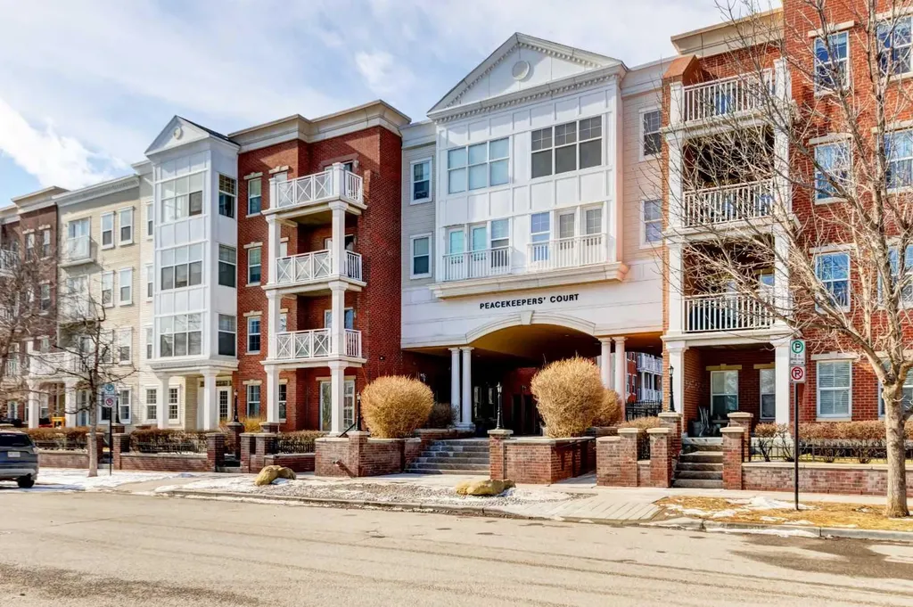 5605 Henwood Street SW Calgary AB T3E 7R2
