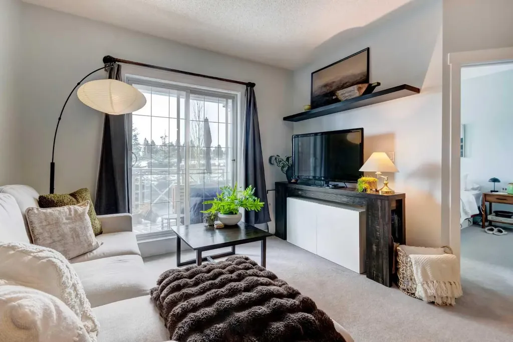 5605 Henwood Street SW Calgary AB T3E 7R2