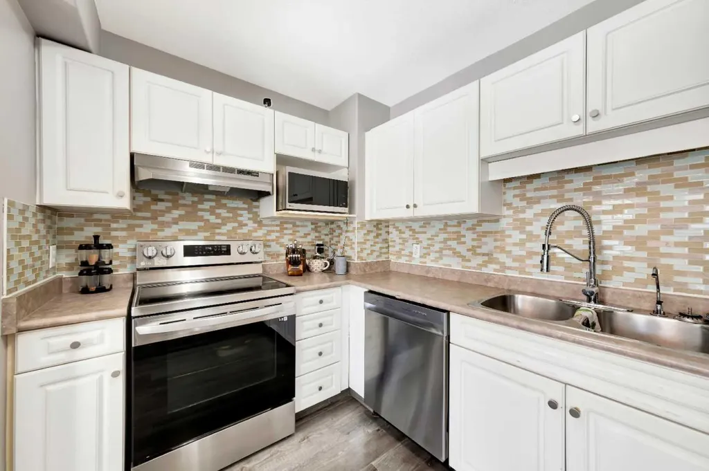 4501 39 Street Lloydminster SK S9V 2C2
