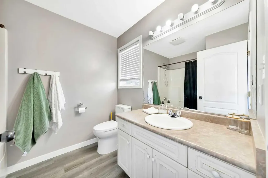 4501 39 Street Lloydminster SK S9V 2C2