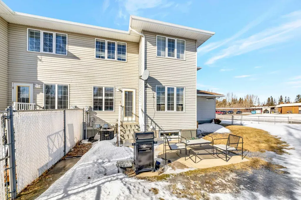 4501 39 Street Lloydminster SK S9V 2C2