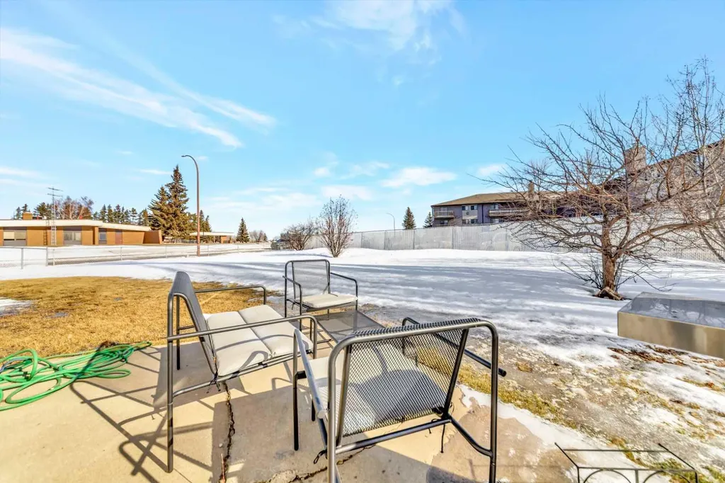 4501 39 Street Lloydminster SK S9V 2C2
