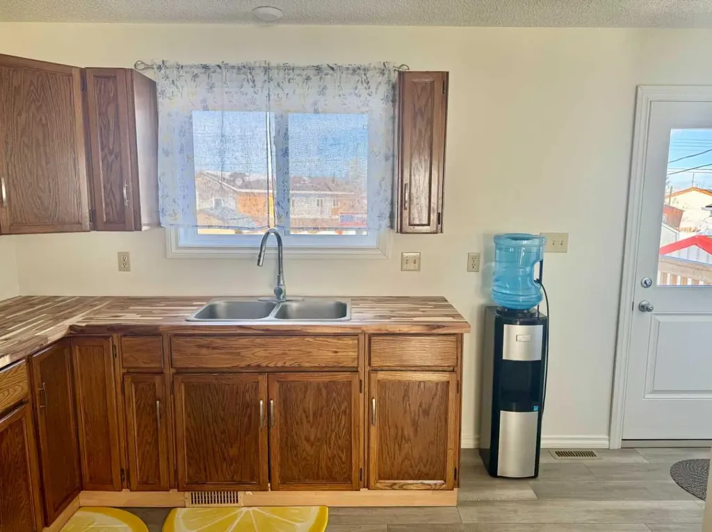 116 Central Avenue NW Falher AB T0H 1M0