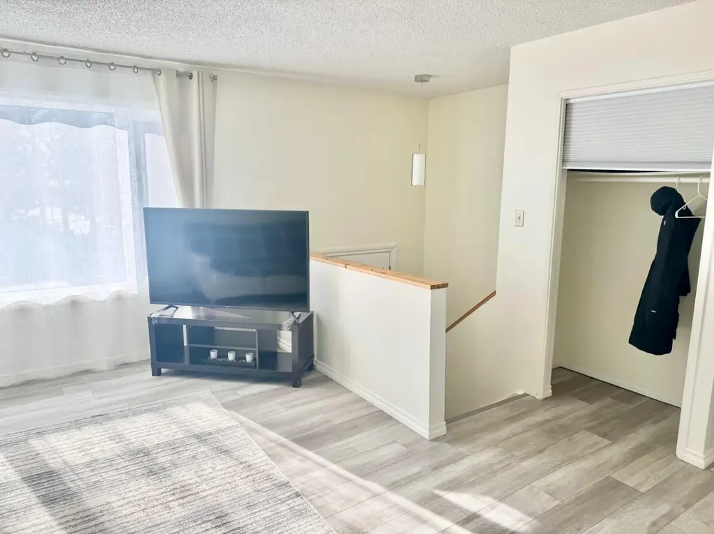 116 Central Avenue NW Falher AB T0H 1M0