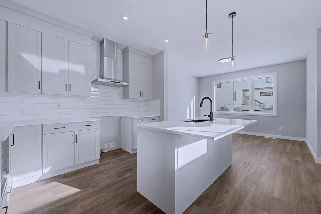 41 Ambleton Boulevard NW Calgary AB T3P 2L3