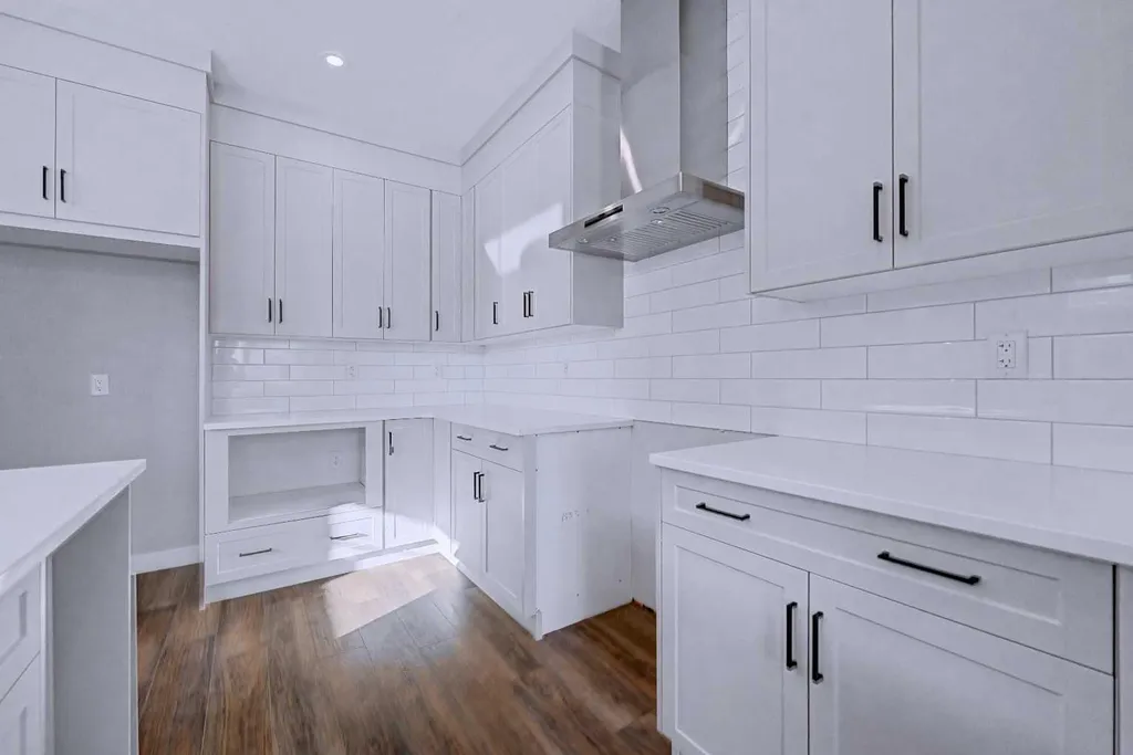 41 Ambleton Boulevard NW Calgary AB T3P 2L3