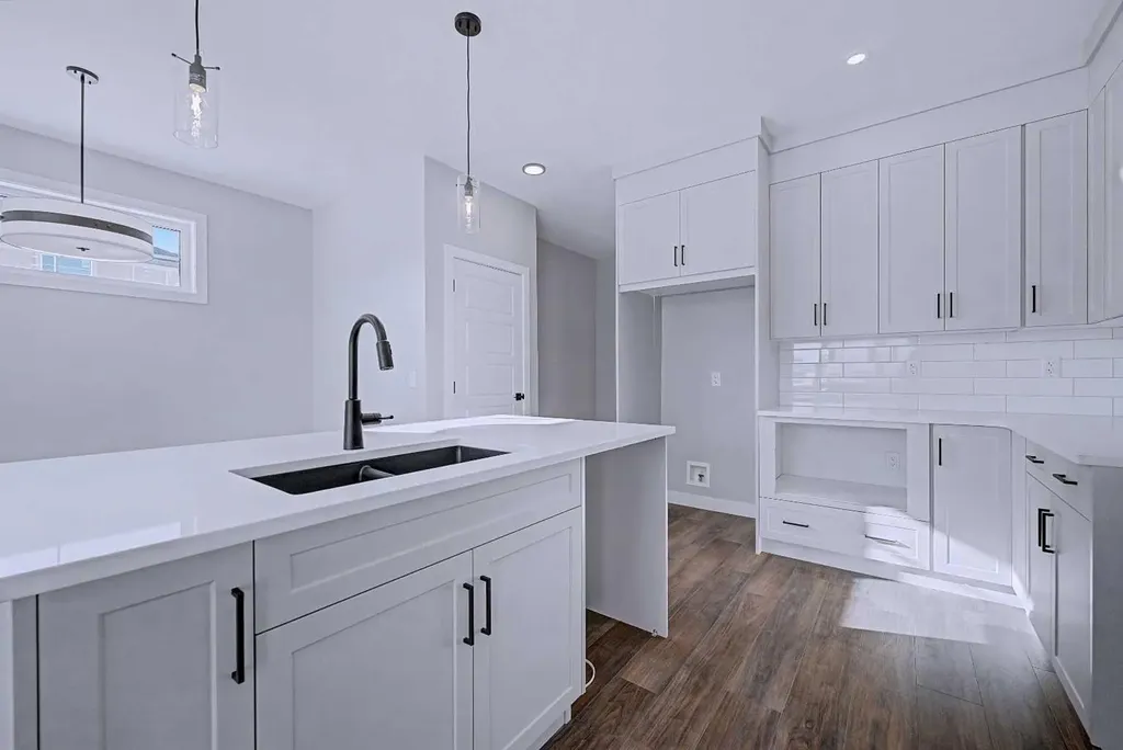 41 Ambleton Boulevard NW Calgary AB T3P 2L3