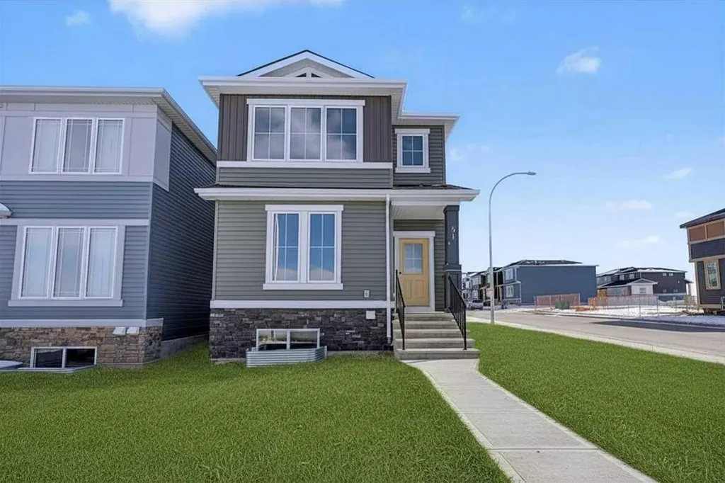 41 Ambleton Boulevard NW Calgary AB T3P 2L3
