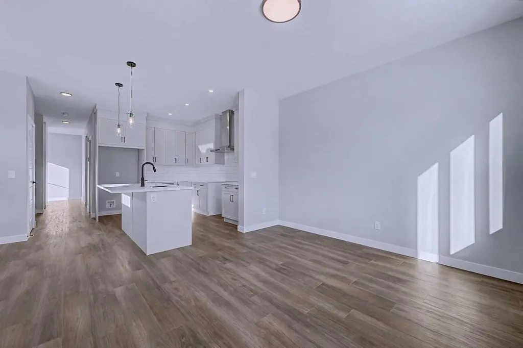 41 Ambleton Boulevard NW Calgary AB T3P 2L3
