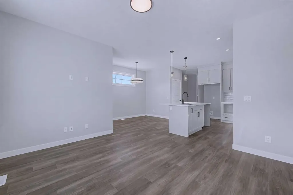 41 Ambleton Boulevard NW Calgary AB T3P 2L3