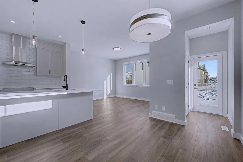 41 Ambleton Boulevard NW Calgary AB T3P 2L3