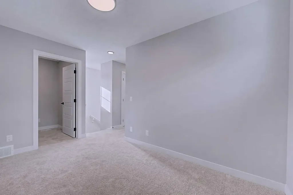 41 Ambleton Boulevard NW Calgary AB T3P 2L3