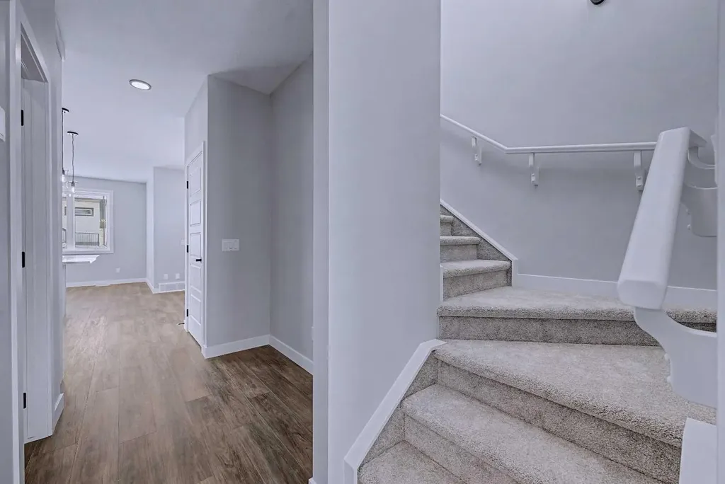 41 Ambleton Boulevard NW Calgary AB T3P 2L3