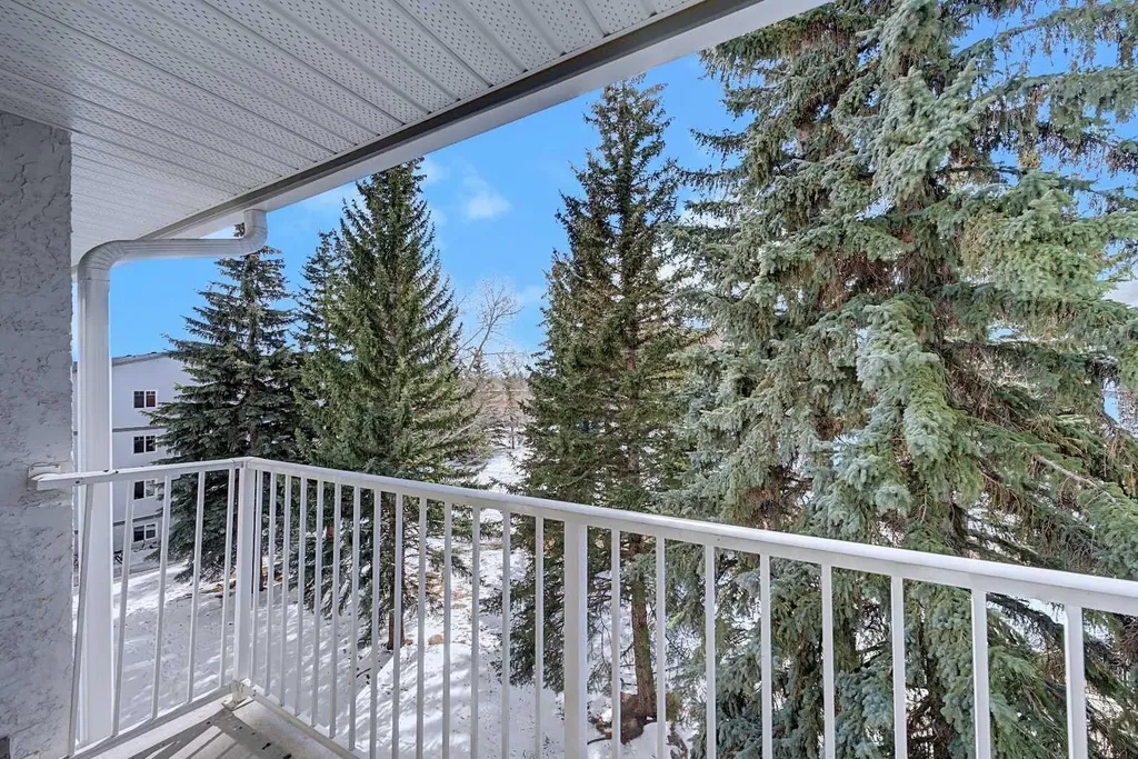 5601 Dalton Drive NW Calgary AB T3A 2E2