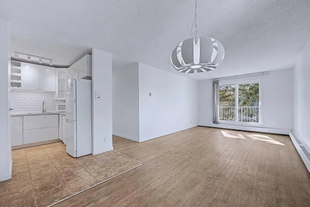 5601 Dalton Drive NW Calgary AB T3A 2E2