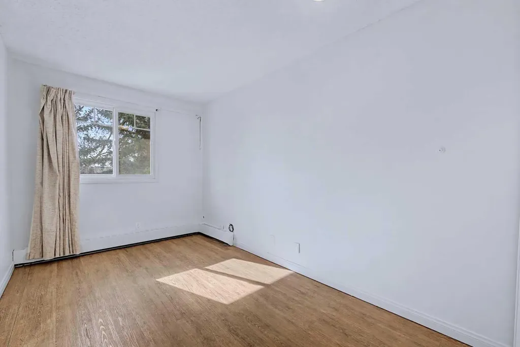 5601 Dalton Drive NW Calgary AB T3A 2E2