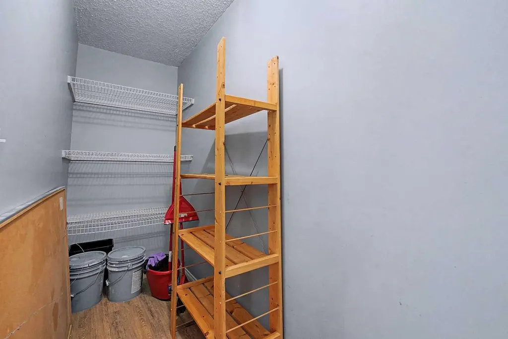 5601 Dalton Drive NW Calgary AB T3A 2E2