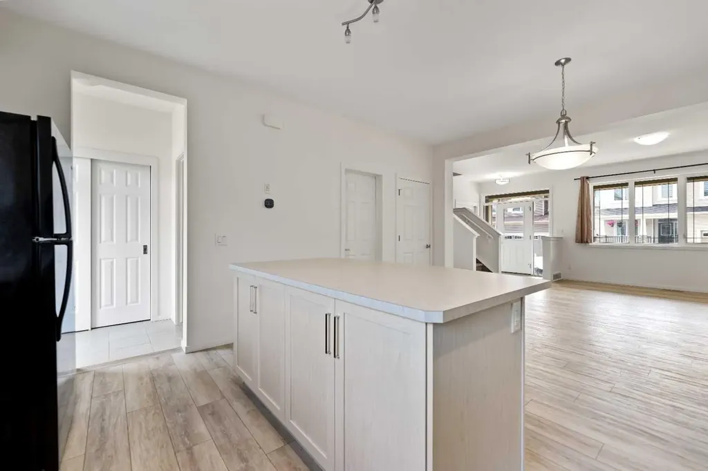 124 Cityspring Way NE Calgary AB T3N 1Z6