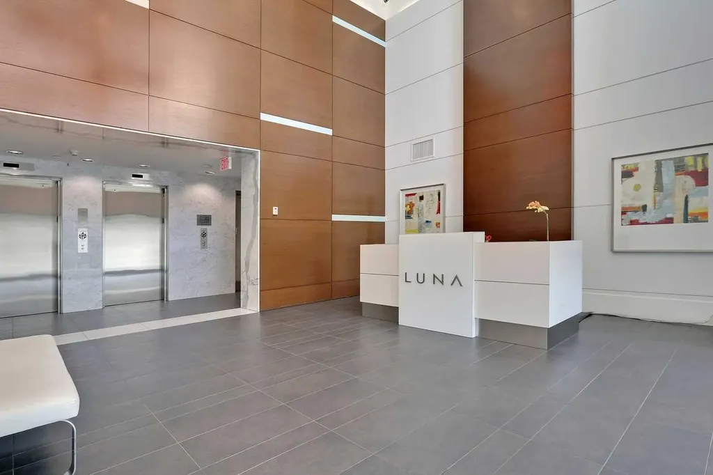 1111 10 Street SW Calgary AB T2R 1E3