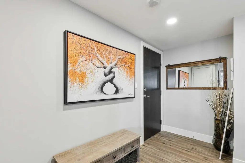 1111 10 Street SW Calgary AB T2R 1E3