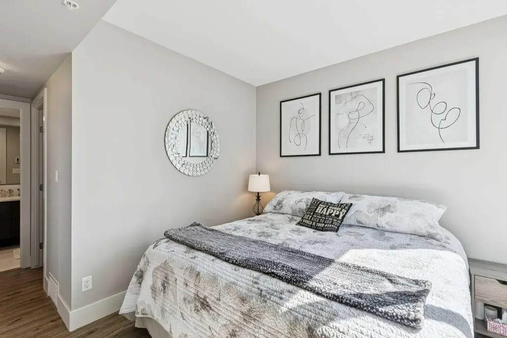 1111 10 Street SW Calgary AB T2R 1E3