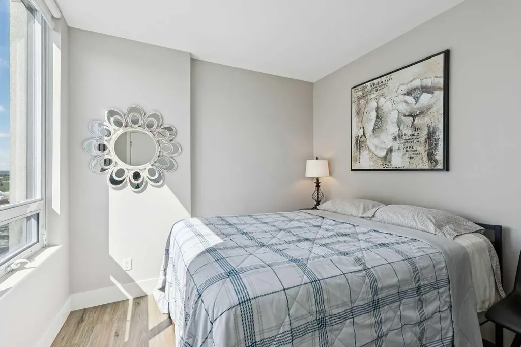 1111 10 Street SW Calgary AB T2R 1E3