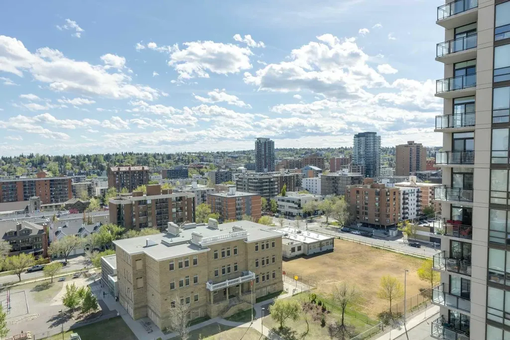 1111 10 Street SW Calgary AB T2R 1E3