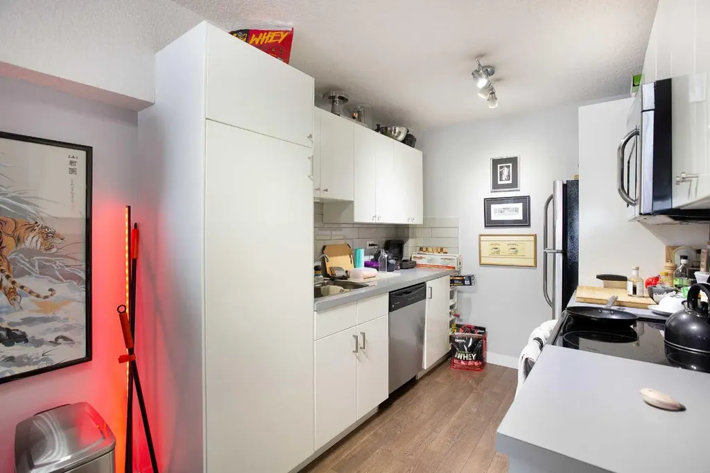 515 17 Avenue SW Calgary AB T2S 0A9
