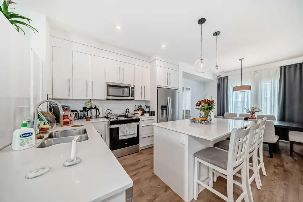 280 Chelsea Road Chestermere AB T1X 2P4