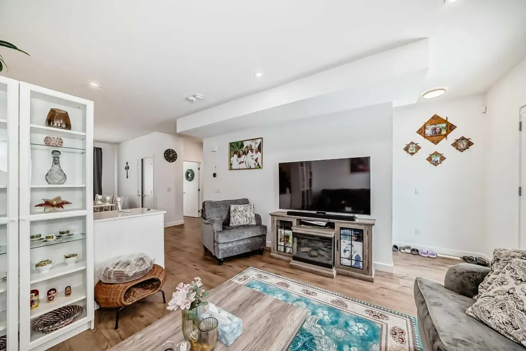 280 Chelsea Road Chestermere AB T1X 2P4